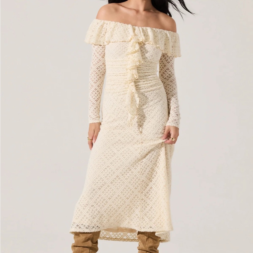 Astr Cream Off-Shoulder Long Sleeve Dress